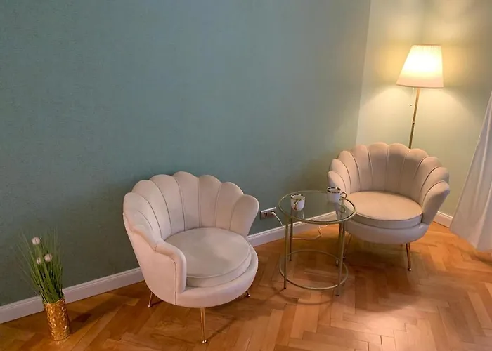 New Oldtown Near St Martin Cathedral, Ac, Balcony Apartment